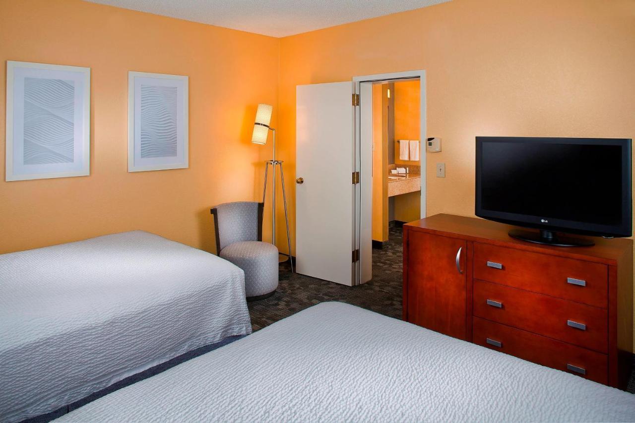Courtyard By Marriott Huntsville University Drive Eksteriør billede