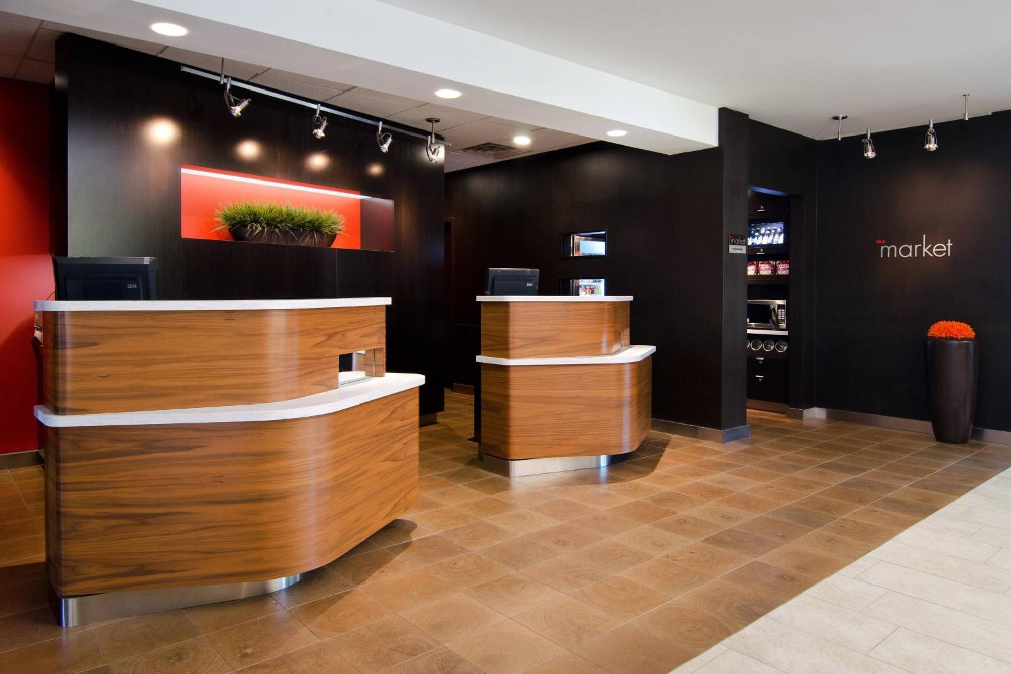 Courtyard By Marriott Huntsville University Drive Eksteriør billede