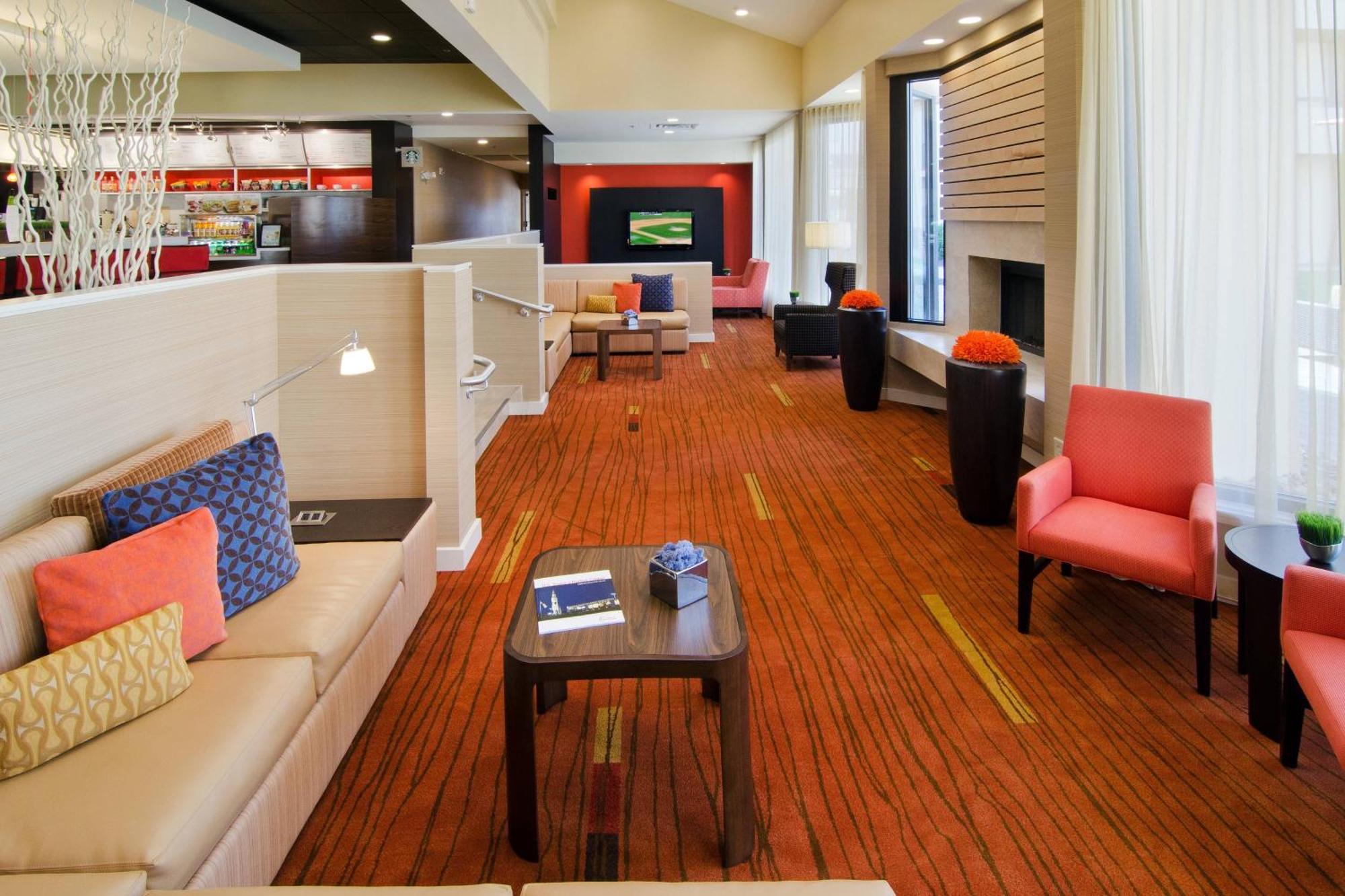 Courtyard By Marriott Huntsville University Drive Eksteriør billede