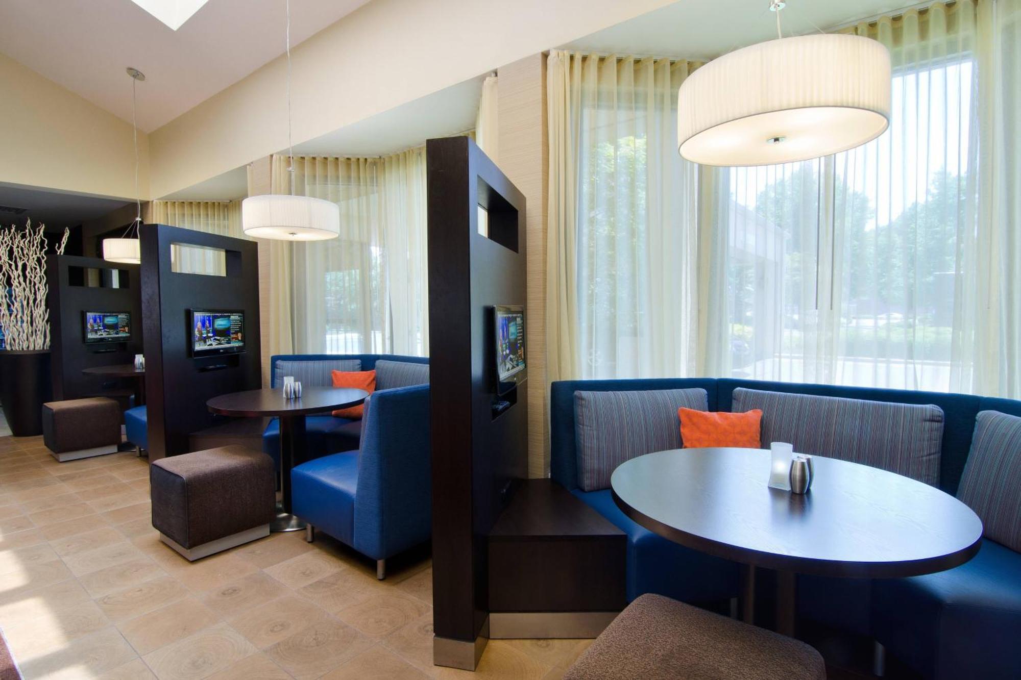Courtyard By Marriott Huntsville University Drive Eksteriør billede