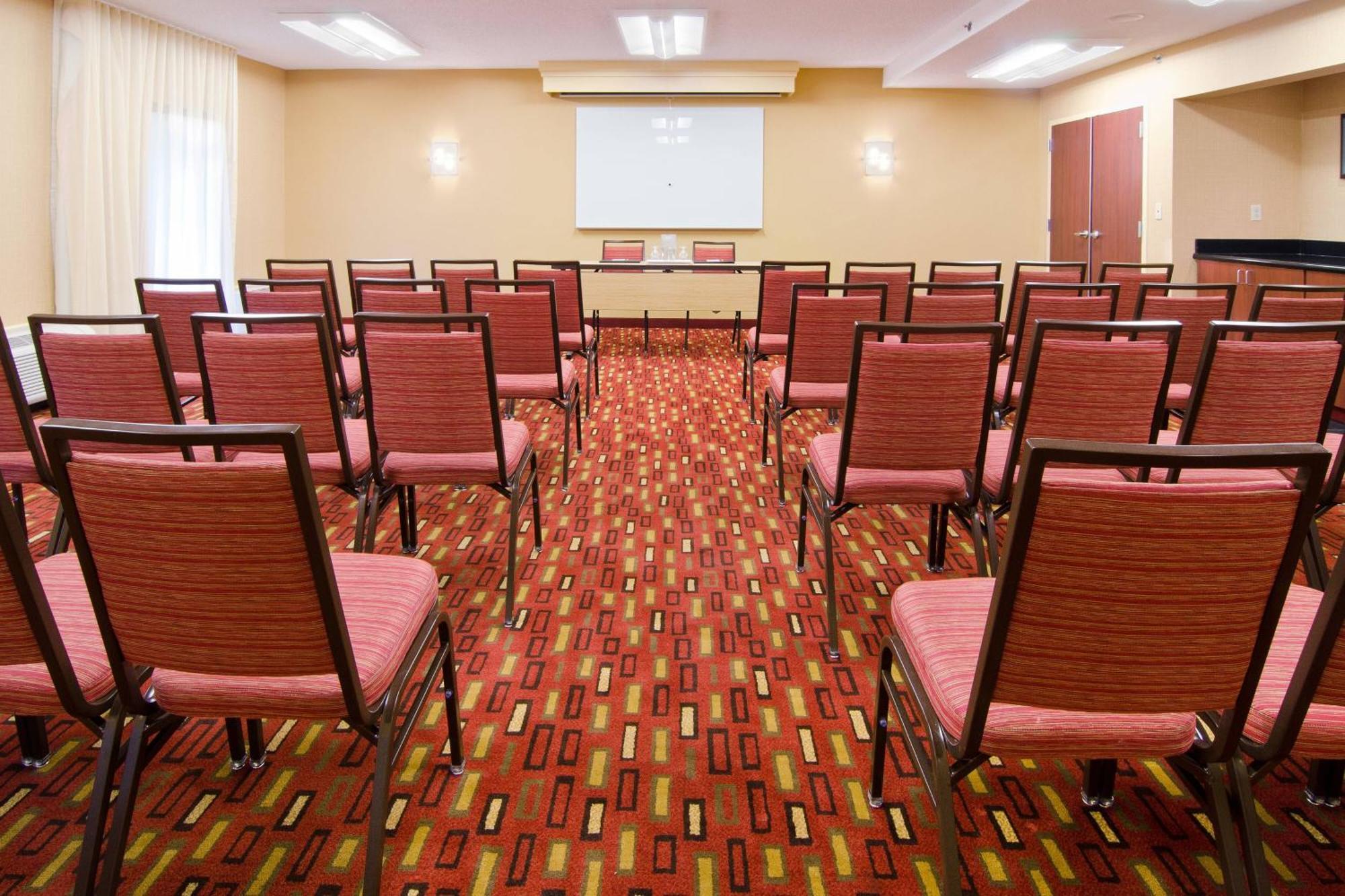 Courtyard By Marriott Huntsville University Drive Eksteriør billede