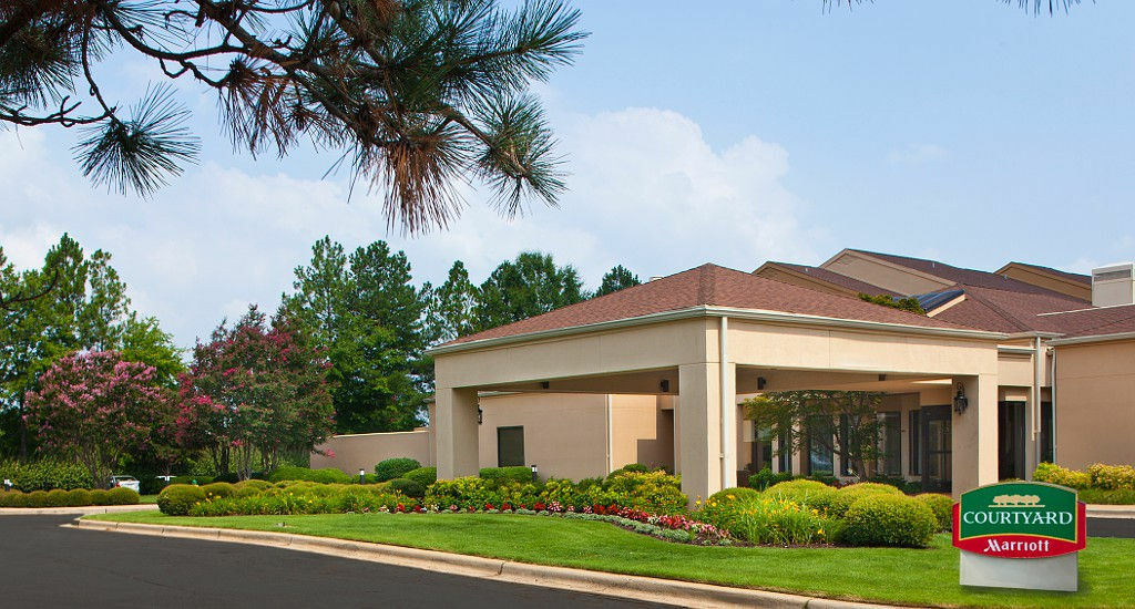 Courtyard By Marriott Huntsville University Drive Eksteriør billede